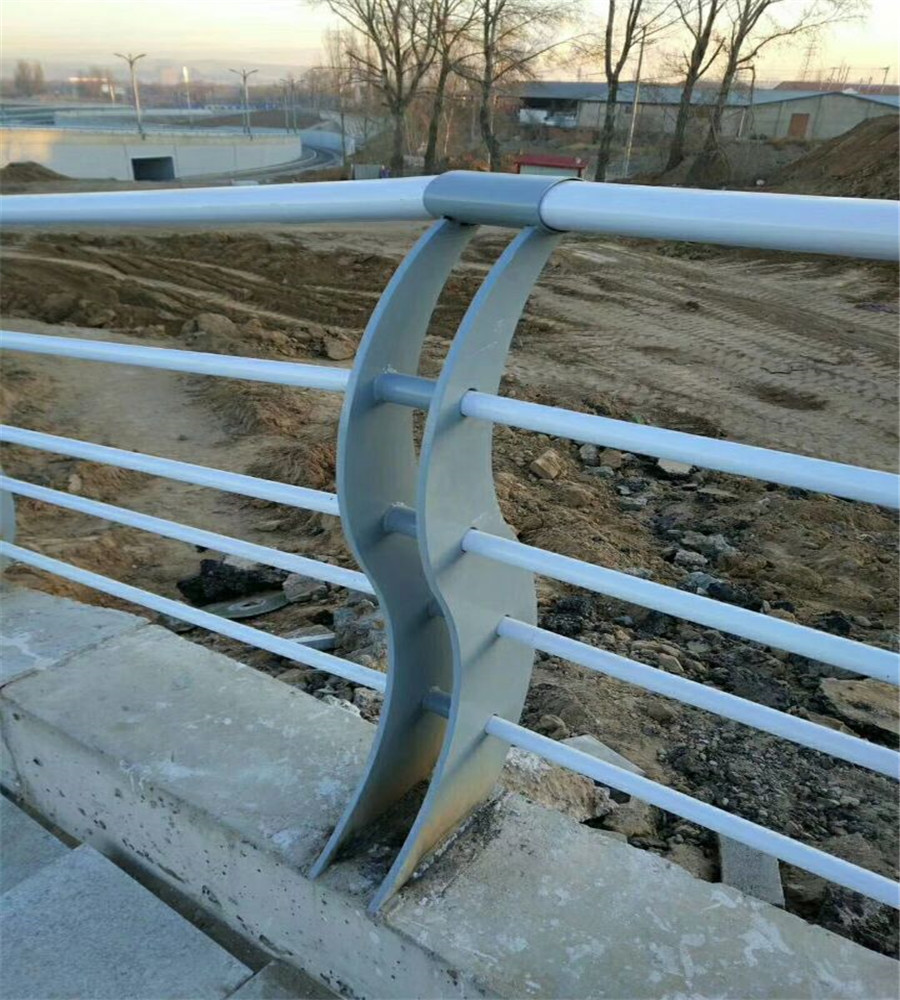 鞍山静电喷塑钢管护栏产品图片